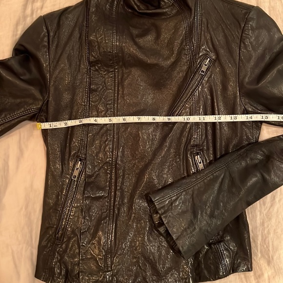 Line leather jacket - Picture 8 of 10